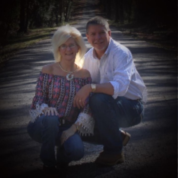 Meet your Posher, Jeanette - Picture 1 of 1